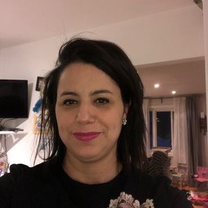 Meet your Posher, Leila